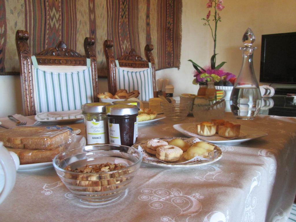 A Casa Di Angela B&B Carbonia Eksteriør bilde